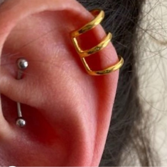 Saffron triple cuff silver cuff earring - Picture 5 of 5